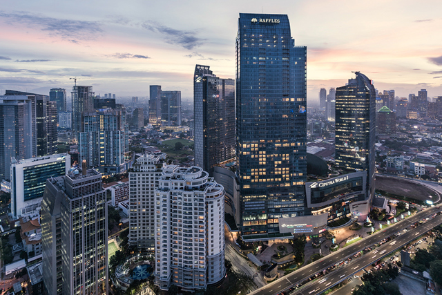 District cooling solutions for commercial buildings