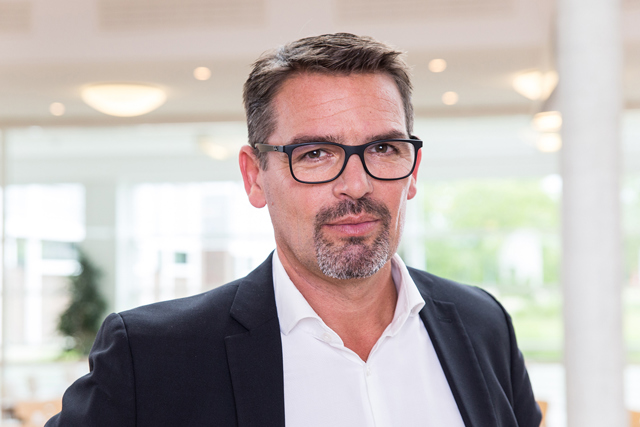 Thomas Beeker am Danfoss Standort Neumünster