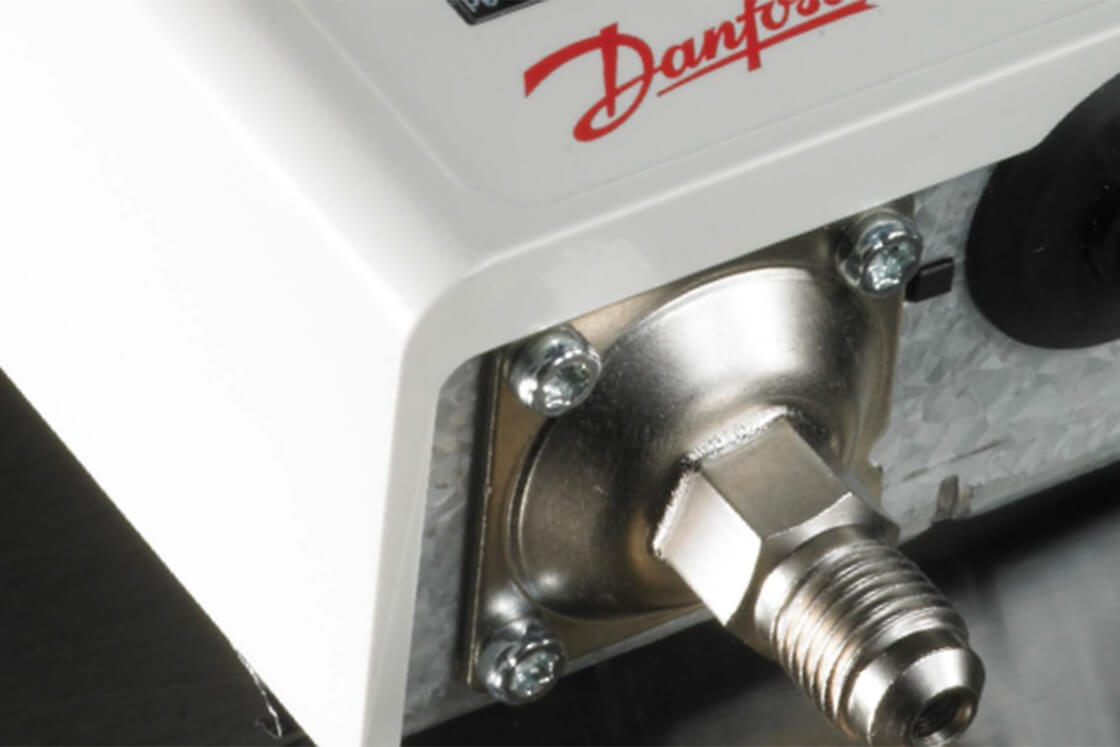 Overview of Danfoss pressure switches and thermostats for refrigeration
