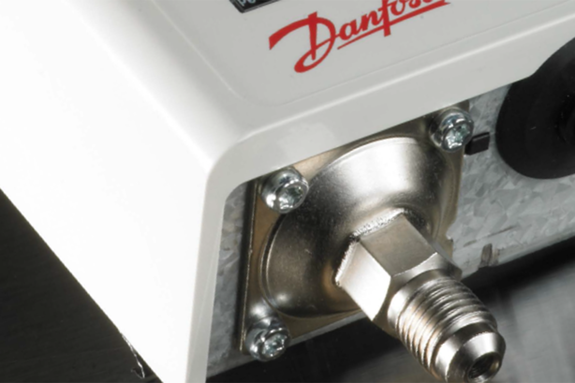 Overview of Danfoss pressure and temperature switches for industrial applications