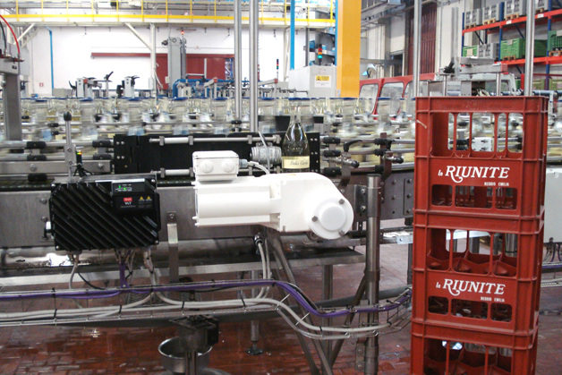 VLT® FlexConcept® wins 30% energy savings in 18,000 bottle/hour Italian bottling lines