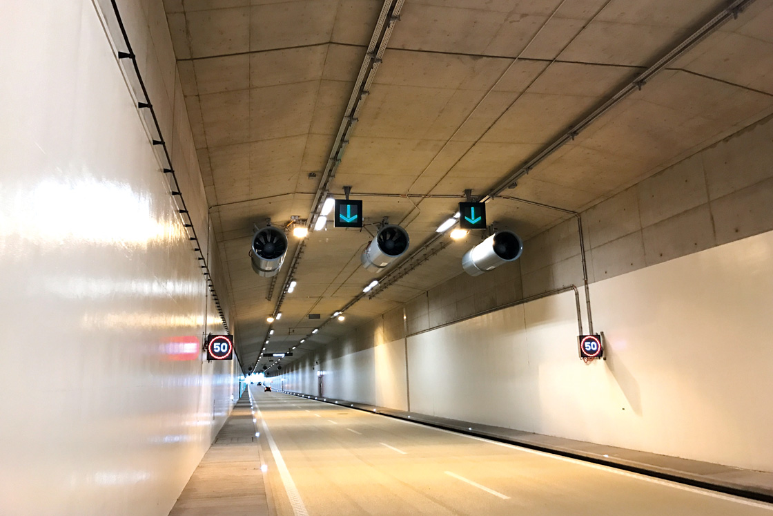 High-performance tunnel ventilation despite long cables