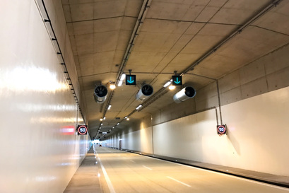 High-performance tunnel ventilation despite long cables