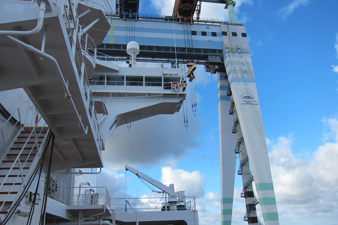 Clean power! Shore supply system responds to peak demands with low idle consumption