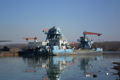 75% cost reduction in Serbian mining barge