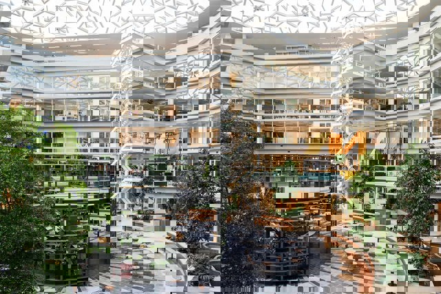 EDGE Amsterdam West atrium [Copyright: Bert Teunissen/EDGE]