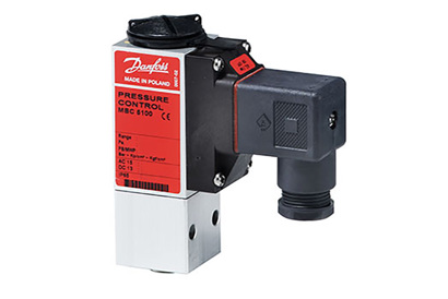 MBC 5100 compact pressure switches for marine danfoss