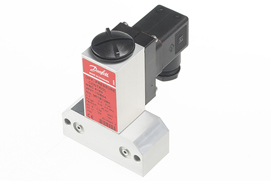 MBC 5180, block-type differential pressure switches for marine danfoss