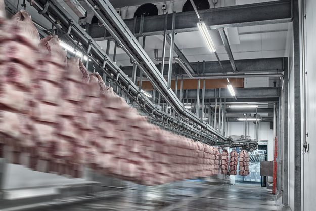 Produkty firmy Danfoss dla chłodnictwa przemysłowego do zastosowań w przetwórstwie mięsnym