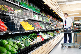 Local residents stay warm thanks to supermarket’s cooling system Danfoss