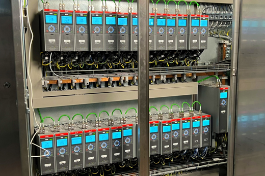 Wall of iC7-Automation drives at Kohberg Bakery