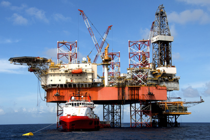 Taajuusmuuttajat merenpohjaöljynporaukseen