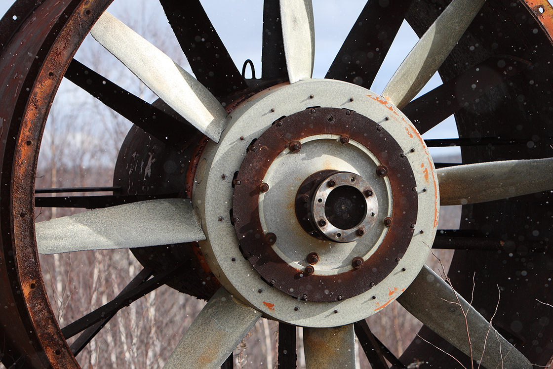 Drives for mine ventilation fans