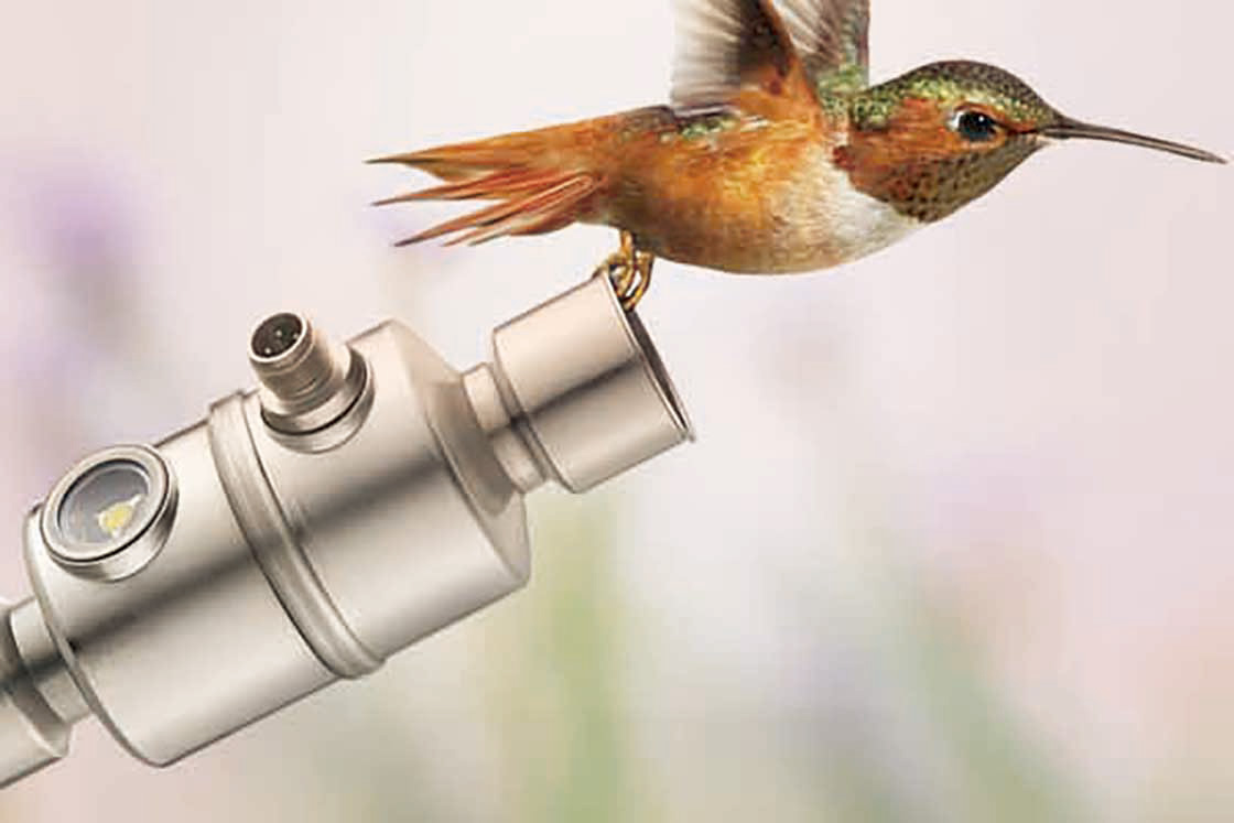 A small bird carrying the Danfoss ETS Colibri®
