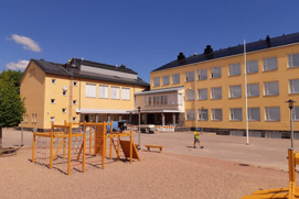 Ally™ Radiator Thermostats - Keskuskoulu Elementary school