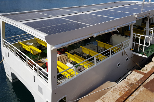 Optimal power conversion from solar cells to battery