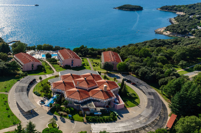 3* resort reduces hot water wait times with MTCV