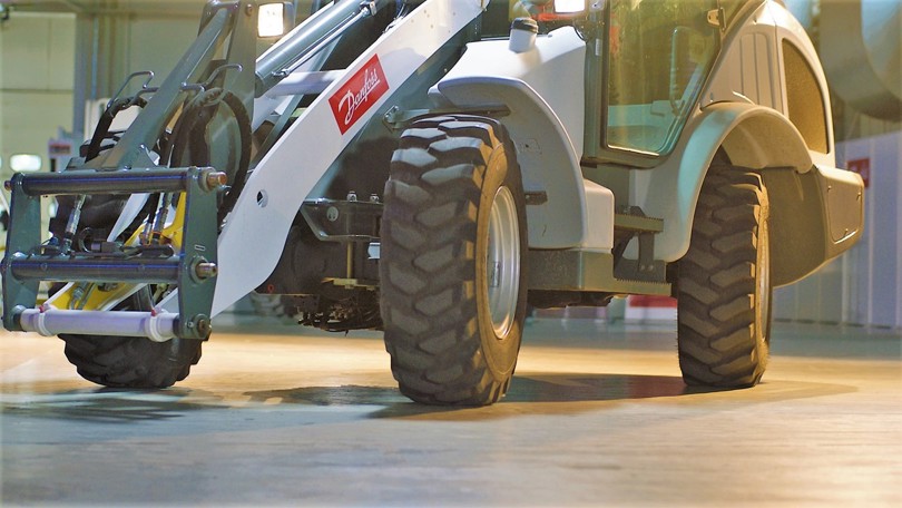 MultiAxis-Steer™ all-wheel steering technology