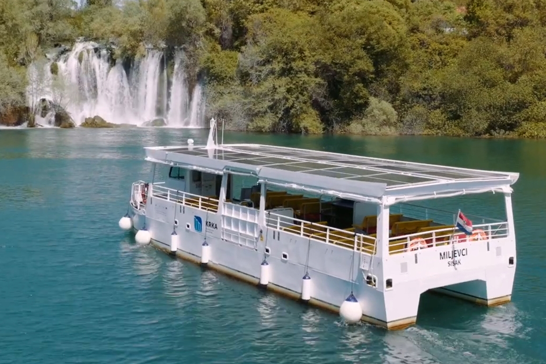 Hybrid vessel on the lake at Krka National Park