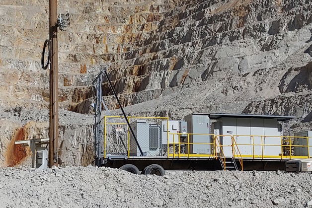 Arizona mine side view of trailer 